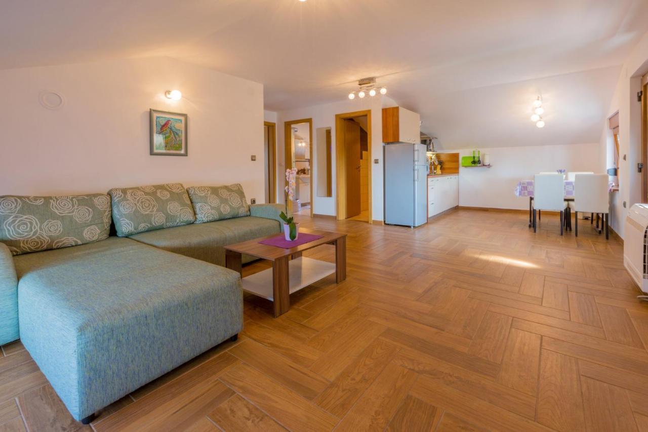 Apartament Jasminka Loncaric Crikvenica Zewnętrze zdjęcie